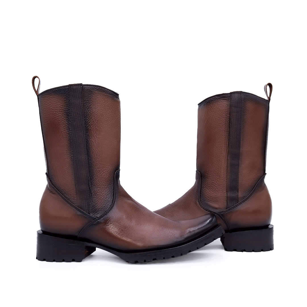 Bota vaquera en piel original de venado suela tractor modelo llanero