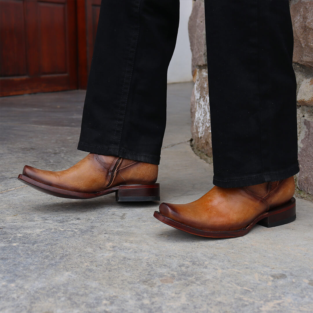 Bota vaquera de piel de res original modelo Dorado